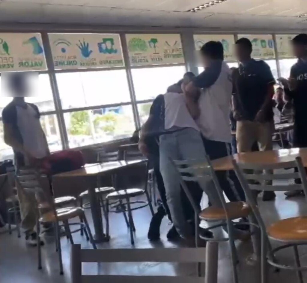 Vídeos foram gravados no momento das agressões (Foto: Reprodução) Vídeos foram gravados no momento das agressões (Foto: Reprodução)