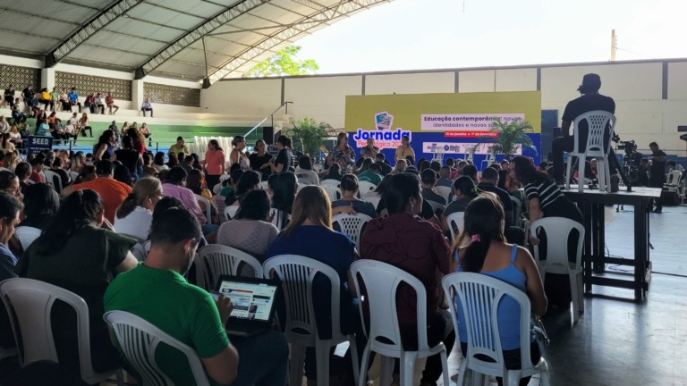 Este ano a jornada pedagógca em o tema “Educação contemporânea: novas identidades, novos saberes” (Foto: Fernanda Vasconcelos/FolhaBV)