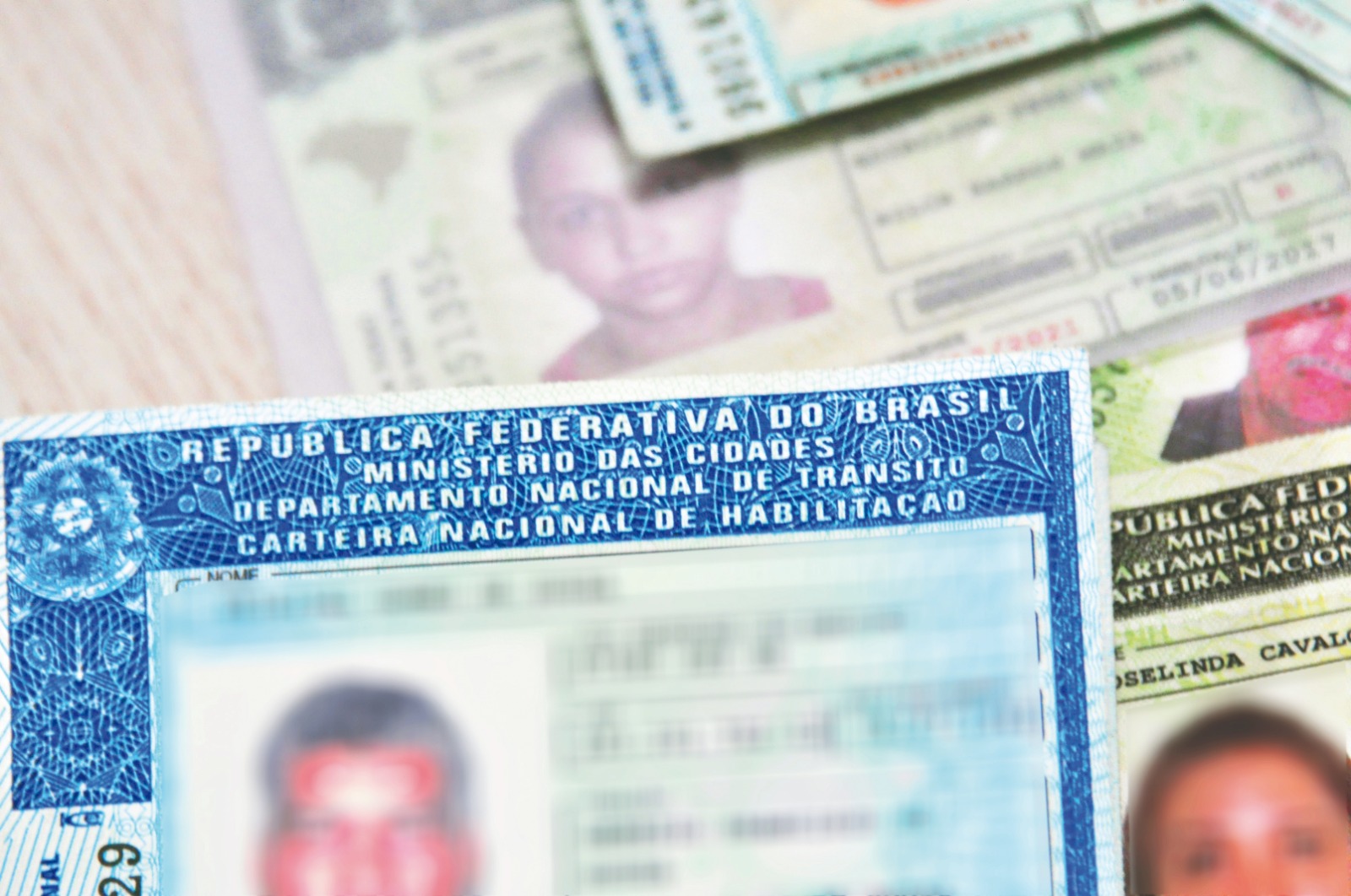 Golpe visa roubar dados e dinheiro de condutores (Foto: Arquivo FolhaBV)
