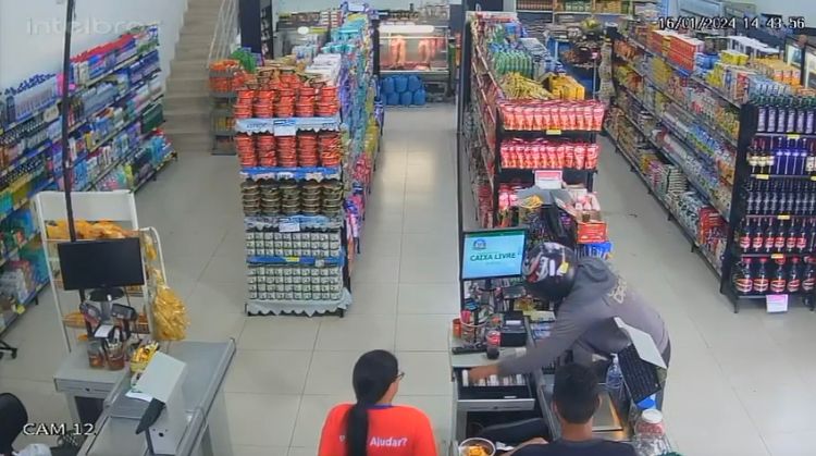 Assalto ocorreu em um supermercado no bairro Cidade Satélite (Foto: Reprodução) Assalto ocorreu em um supermercado no bairro Cidade Satélite (Foto: Reprodução)