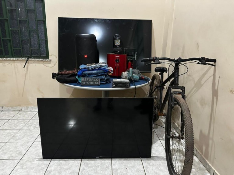 Material encontrado com os envolvidos