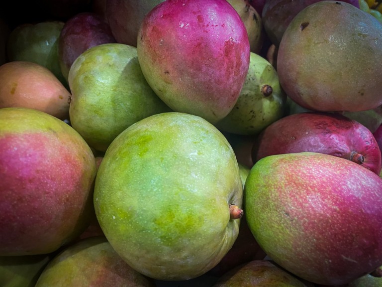 Fruta é indicada para aqueles que sofrem com intestino preso (Foto: Raisa Carvalho)