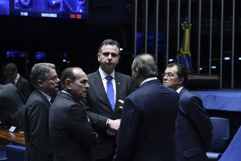 Senadores também devem abordar os impactos da inteligência artificial nas eleições (Foto: Agência Senado)