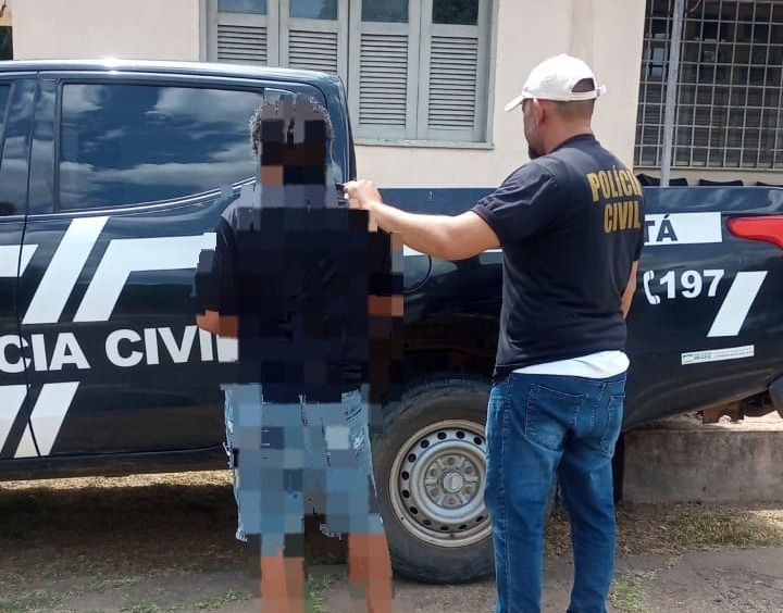 O homem foi preso na vicinal 11 e conduzido à sede da Delegacia de Cantá O homem foi preso na vicinal 11 e conduzido à sede da Delegacia de Cantá