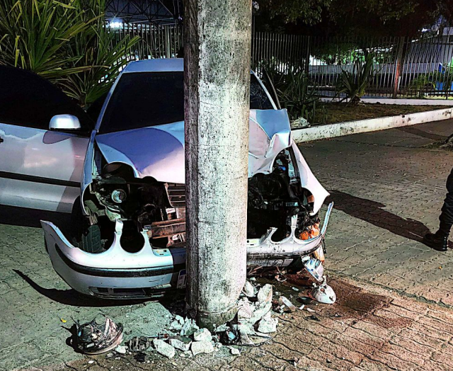 Veículo de modelo Polo Sedan estava licenciado. (Foto: reprodução/PMRR)