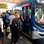 O transporte coletivo urbano vai operar com 70% da frota, das 6h à meia-noiteO transporte coletivo urbano vai operar com 70% da frota, das 6h à meia-noite. (Foto: Nilzete Franco/FolhaBV)