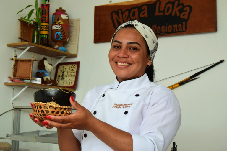 A cozinheira compartilhou sua trajetória com a FolhaBV (Foto: Nilzete Franco/FolhaBV)