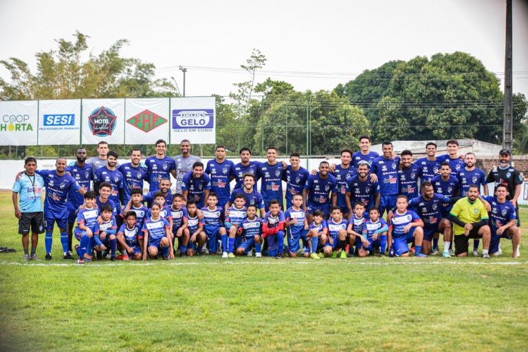 Família Mundão, do social ao profissional, treino de inclusão. Crédito,: Hélio Garcias/São Raimundo