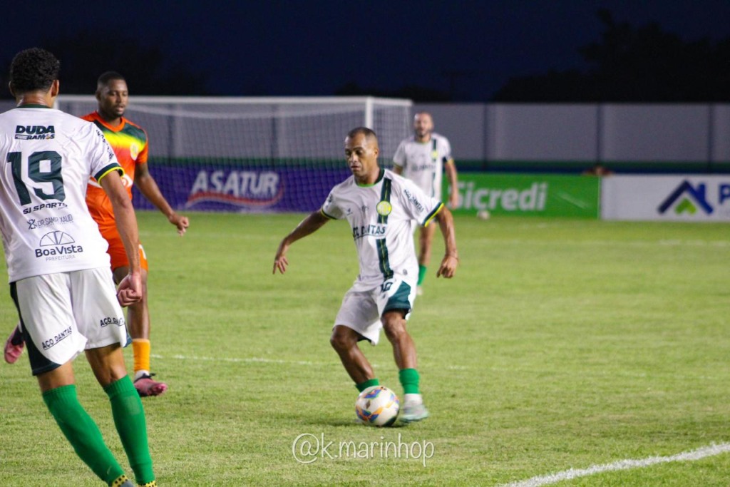 Maestro Klayton Maranhense, 180 minutos em campo em duas partidas. Crédito: Marinho/River Maestro Klayton Maranhense, 180 minutos em campo em duas partidas. Crédito: Marinho/River