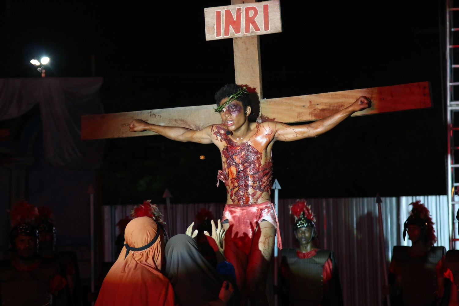 A encenação retrata os últimos acontecimentos da vida de Jesus Cristo, sua paixão, morte e ressurreição. (Foto: arquivo/Área Missionária)