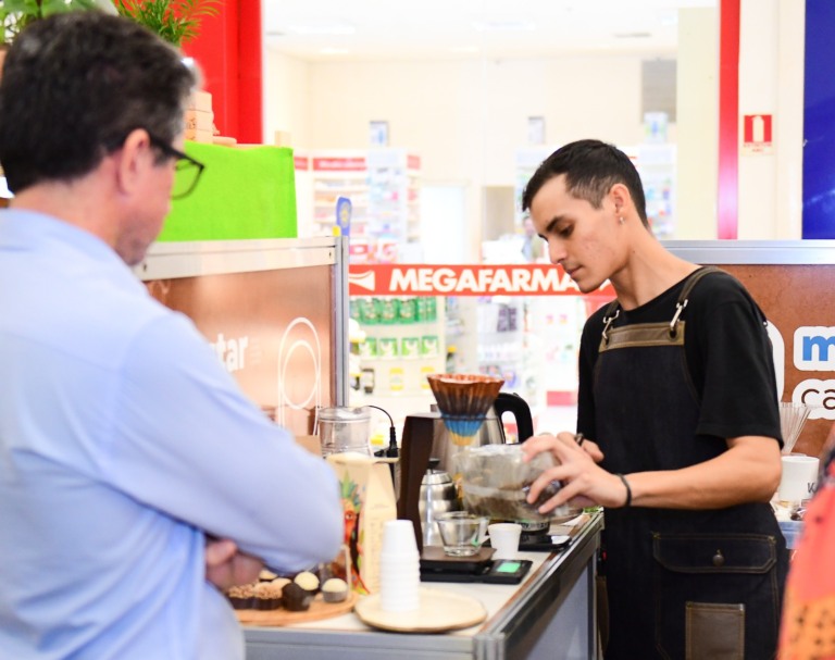 O evento, que é aberto ao público de todas as idades, promete reunir empresas e produtores locais para expor e vender produtos cujo principal ingrediente é o café (Foto: Divulgação)