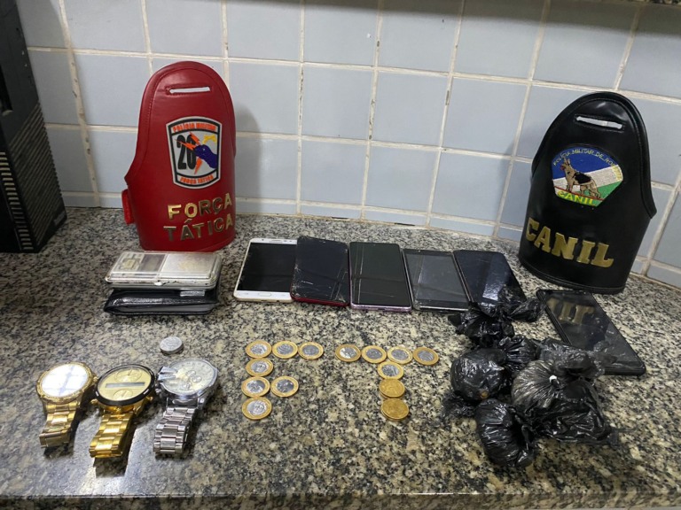 Objetos apreendidos (Foto: Divulgação)