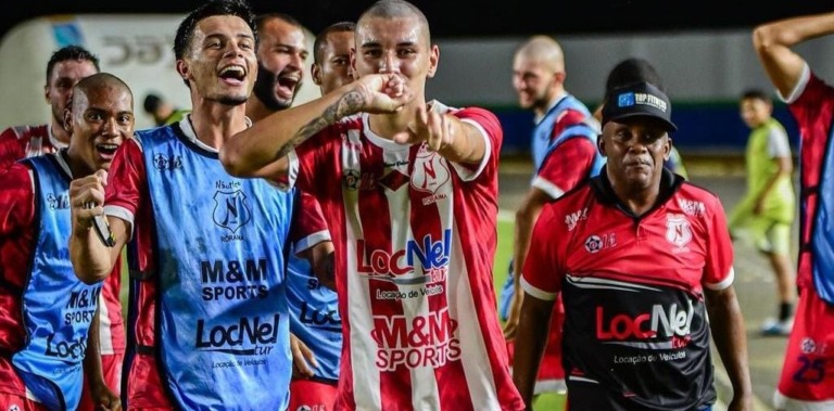 Atacante Guilherme Ilha marca para o Timbú, que saiu na frente do Monte Roraima. Crédito: Hélio Garcias/BV Esportes