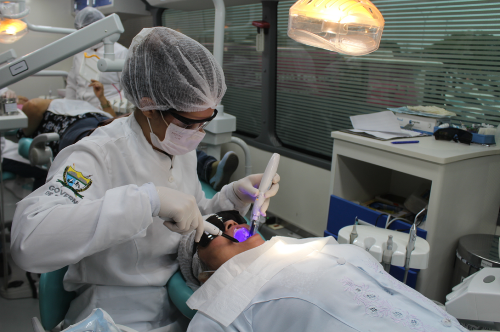 Para ter acesso aos atendimentos, o interessado deve apresentar o RG, Cartão do SUS e um comprovante de residência (Foto: Ascom Sesau) Para ter acesso aos atendimentos, o interessado deve apresentar o RG, Cartão do SUS e um comprovante de residência (Foto: Ascom Sesau)