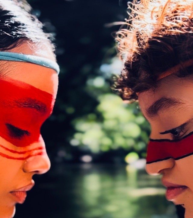 O espetáculo traz em seu elenco bailarinos de diferentes etnias indígenas locaiS (Foto: Divulgação)