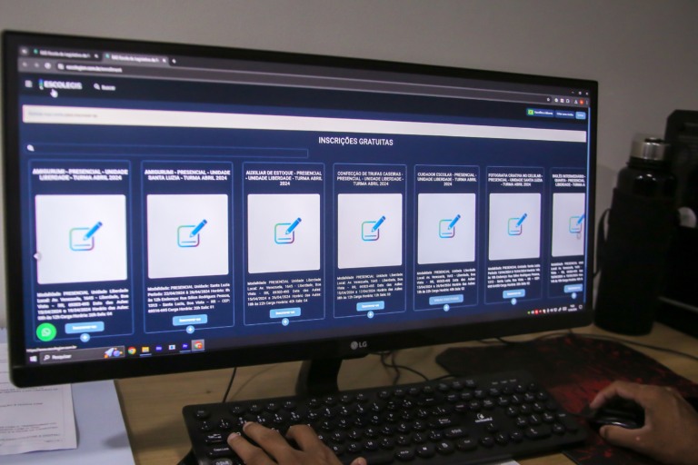 Para participar, é necessário preencher um formulário online com informações pessoais, como nome completo, endereço, RG, CPF, telefone e e-mail válido, além de criar uma senha de acesso (Foto: Divulgação)