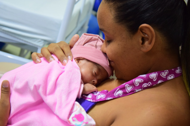Mães de UTI: entre a aflição e a esperança de levar os filhos para casa