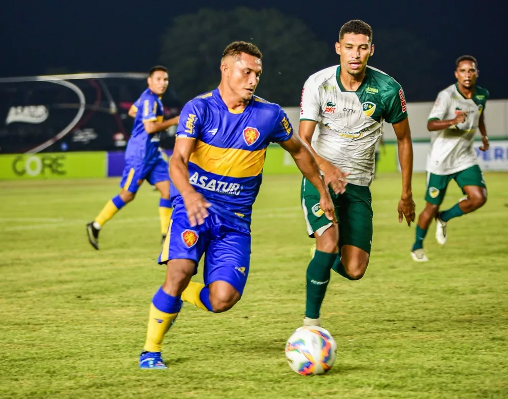 Leão Dourado e Tamanduá Macuxi frente à frente na semi do returno do Roraimão. Crédito: Hélio Garcias/BV Esportes