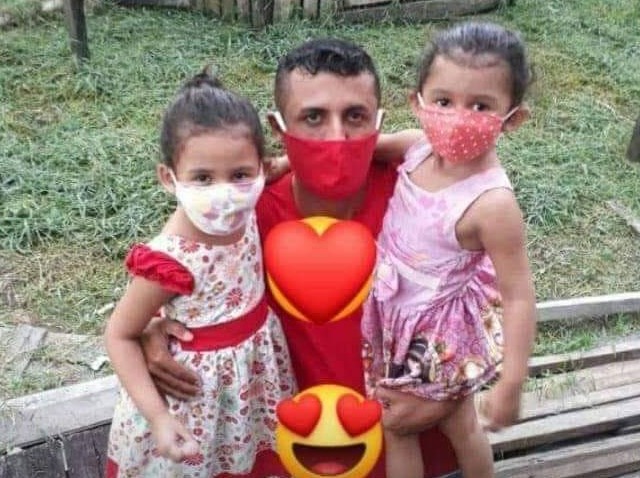 João é casado e tem duas filhas, todas morando na Boca do Acre, interior do Amazonas. (Foto: arquivo pessoal)