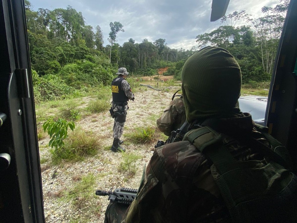 Ação desse fez parte da missão KREA, que faz parte da operação de desintrusão do garimpo na TI Yanomami. (Foto: Cmdo Op Cj Catrimani) Ação desse fez parte da missão KREA, que faz parte da operação de desintrusão do garimpo na TI Yanomami. (Foto: Cmdo Op Cj Catrimani)