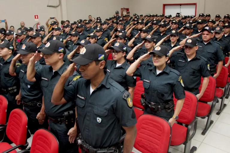 Foram promovidos 177 policiais militares (Foto: Wenderson Cabral/FolhaBV) 