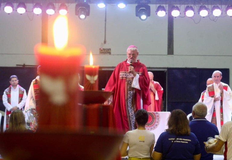A festividade litúrgica marca a descida do Espírito Santo sobre os apóstolos, cinquenta dias após a Páscoa. (Foto: divulgação/Diocese de Roraima)