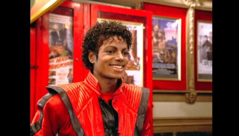 Novidades sobre cinebiografia de Michael Jackson mostram gravação de "Thriller"