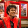 Novidades sobre cinebiografia de Michael Jackson mostram gravação de "Thriller"