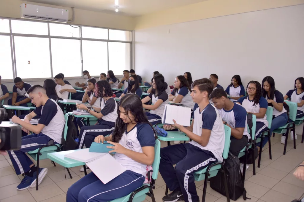 As escolas são responsáveis por alimentar o Sistema Educacenso