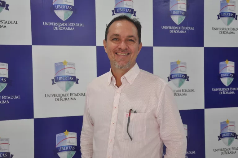 Prof. Dr. do Mestrado em Educação da Universidade Estadual de Roraima (UERR), Lucas Portilho Nicoletti (Foto: Comunicação/Uerr)