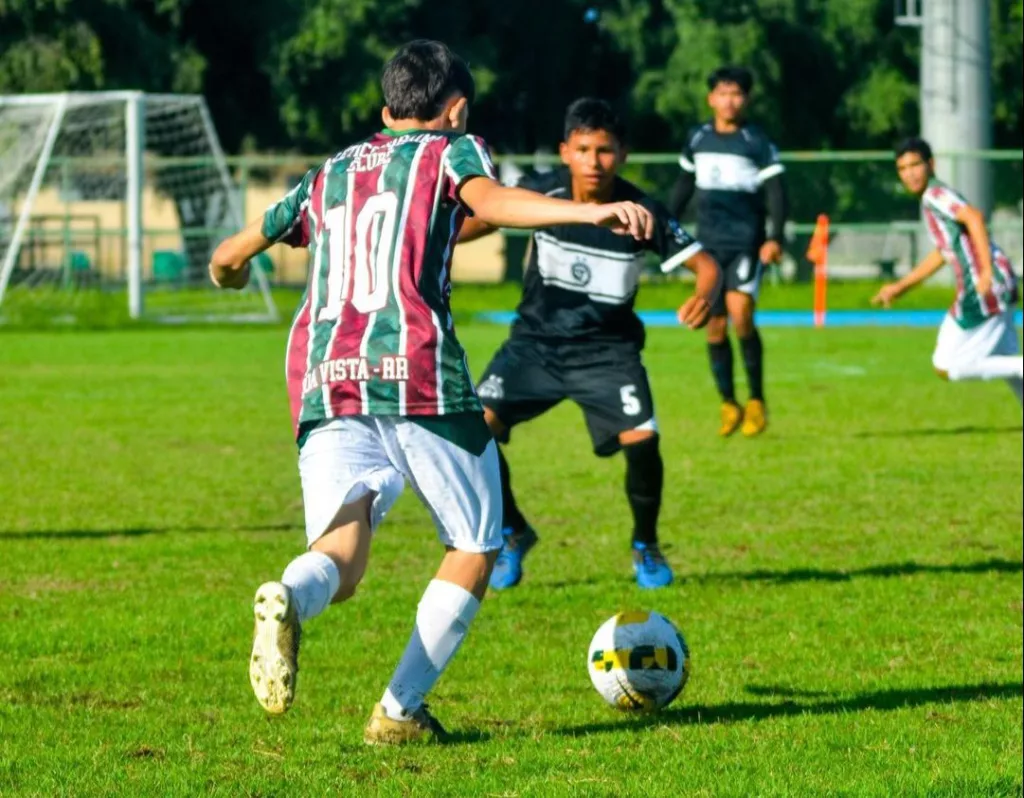 Domingo de rodada dupla na Vila Olímpica, com muito futebol no Sub-17. Crédito: bs_oficial