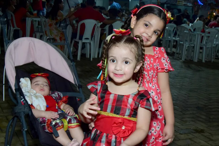 As irmãs Paiva participam das festas juninas todos os anos desde que nasceram. (Foto: Nilzete Franco)