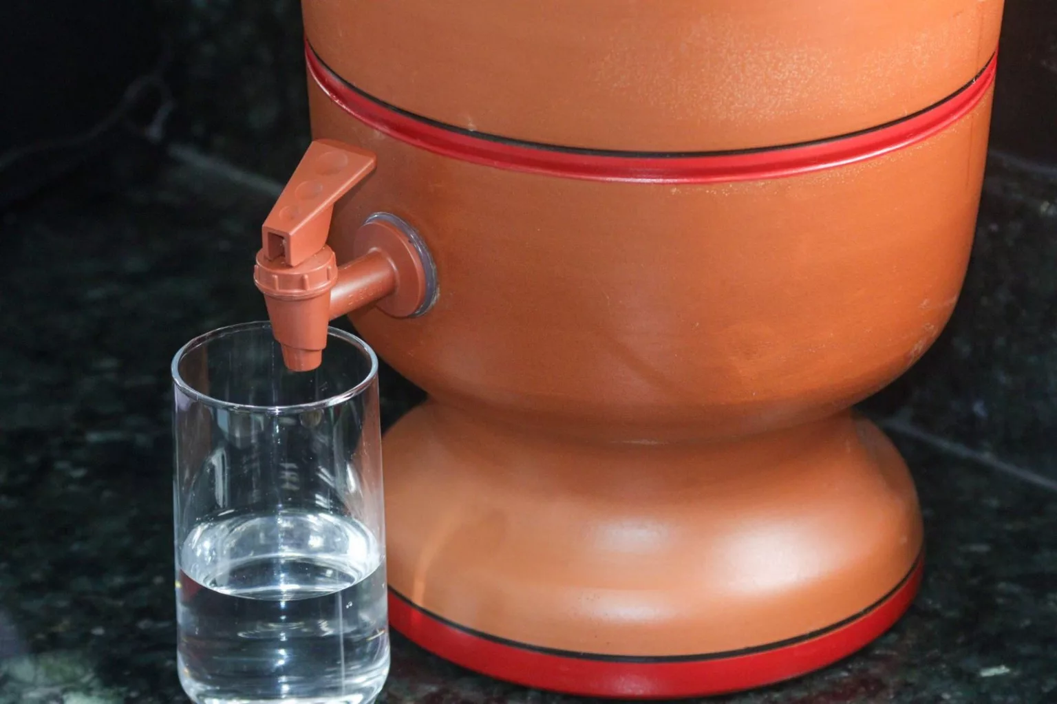 Filtro de barro ou purificador de água? Qual o melhor? Saiba como ...