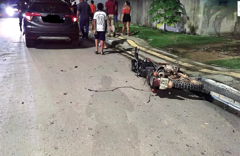 Acidente aconteceu no Centro de São Luiz (Foto: Polícia Militar)