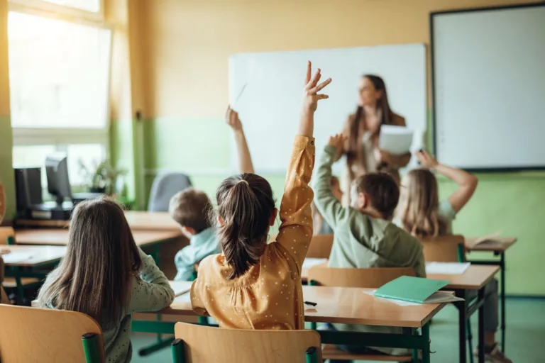 criança na escola