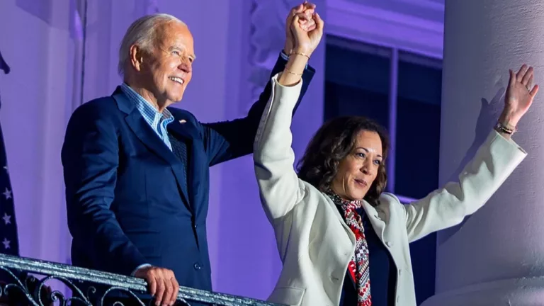 Joe Biden e Kamala Harris — Foto: Samuel Corum/Getty Images