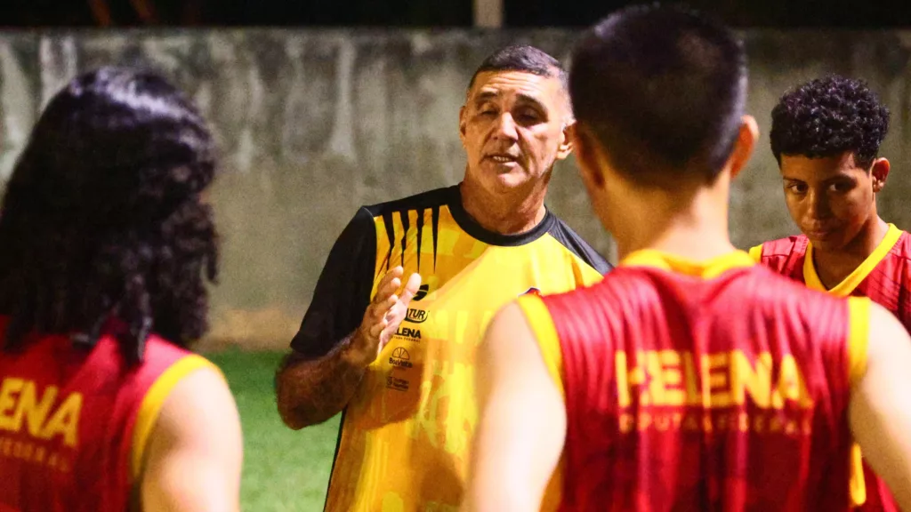 Professor Vanderlã Barnabé, conhecido como Noca, quer briga por caneco do Roraiminha (Foto: Jander Sports/Sampaio)