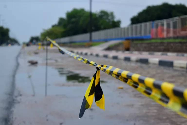 De acordo com a Prefeitura, tanto a delimitação e ocupação de vias públicas quanto a cobrança pelo estacionamento são ilegais e ferem o código de postura do município (Foto: Nilzete Francp/FolhaBV)