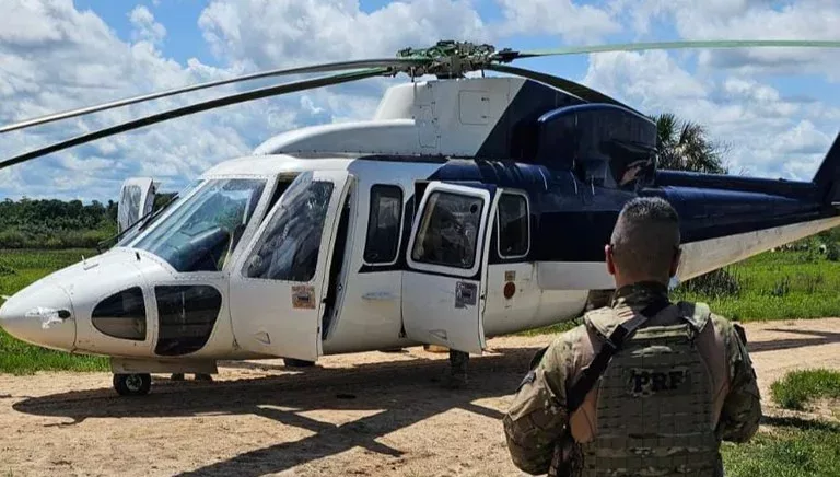 Helicóptero apreendido (Foto: PRF) 