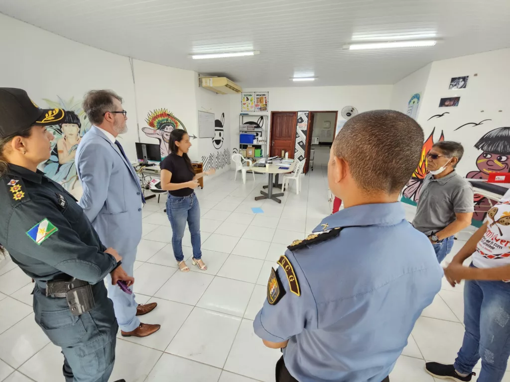 A visita foi coordenada pelo Grupo de Atuação Especial de Vítimas, Minorias e Direitos Humanos (Foto: Divulgação/MPRR)