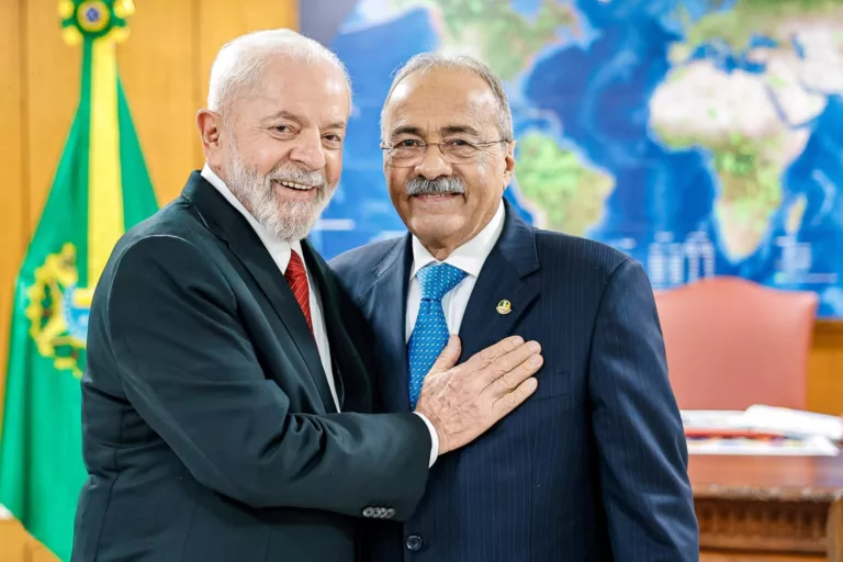 Senador Chico Rodrigues e o presidente da República Lula (Foto: Divulgação)