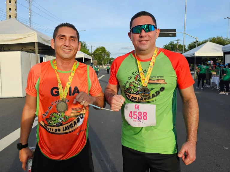 João Batista Filho celebrou seu aniversário de 40 anos correndo 5km na 9 de Julho. (Foto: Fernanda Vasconcelos/FolhaBV)