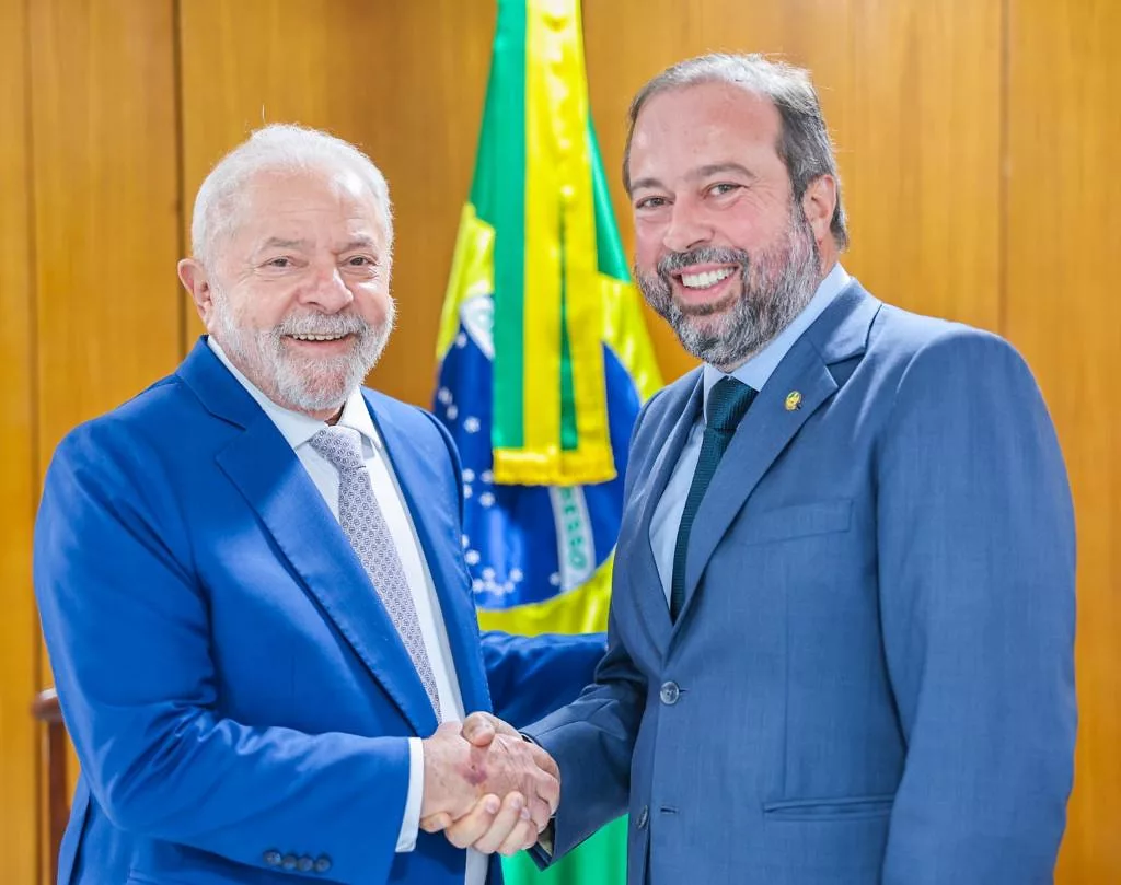 Ministro Alexandre Silveira em reunião com o presidente Lula em 13 de janeiro de 2023 (Foto: Ricardo Stuckert/PR)