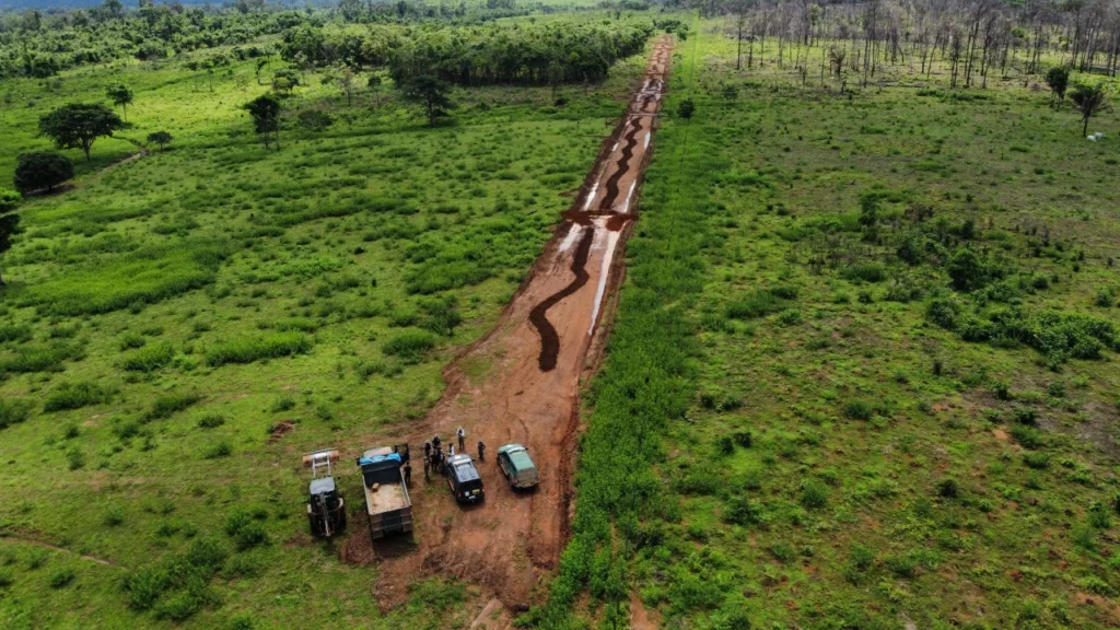 Pista clandestina destruída pelo governo federal (Foto: Divulgação)