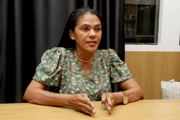 "Eu exijo respostas e justiça", afirmou a mãe de Serginaldo, Angélica de Souza. (Foto: Wenderson Cabral)