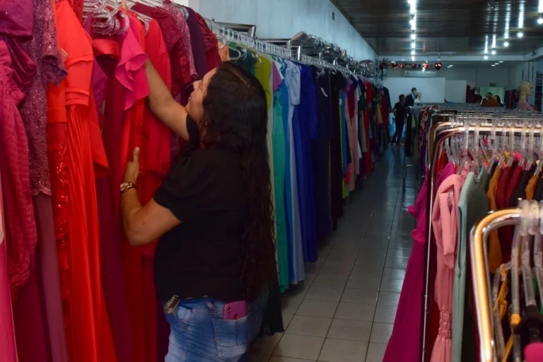 Vestuário foi um dos principais setores que apresentaram queda nas vendas (Foto: Nilzete Franco/FolhaBV)