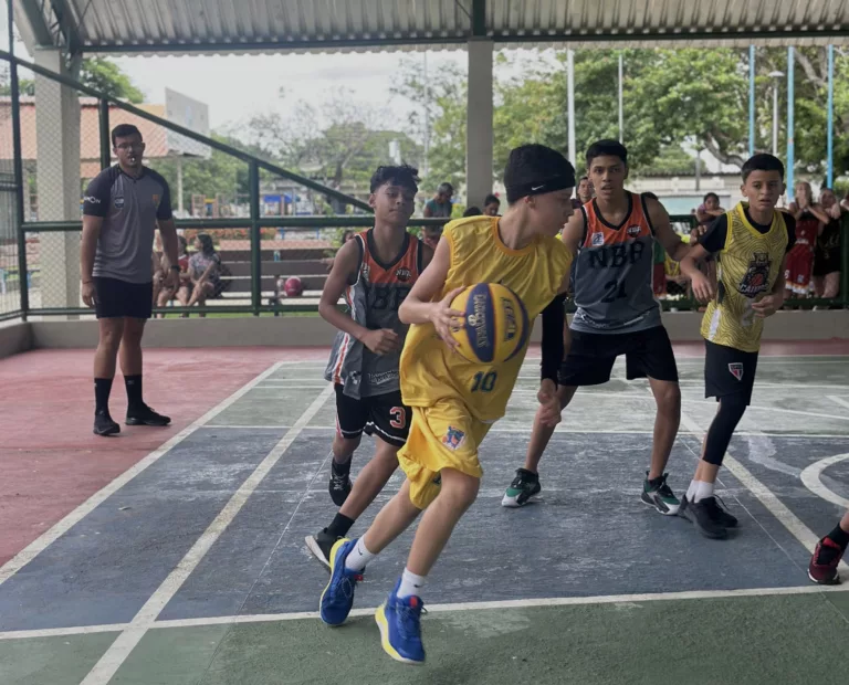 A competição incluiu partidas de basquete 3x3, modalidade que tem ganhado popularidade nos últimos anos. (Foto: Feberr)
