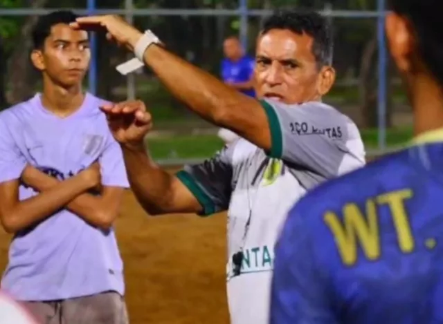 Técnico Ronaldy de Jesus do River Sub-20: 'Nossa equipe vai brigar pelo título'