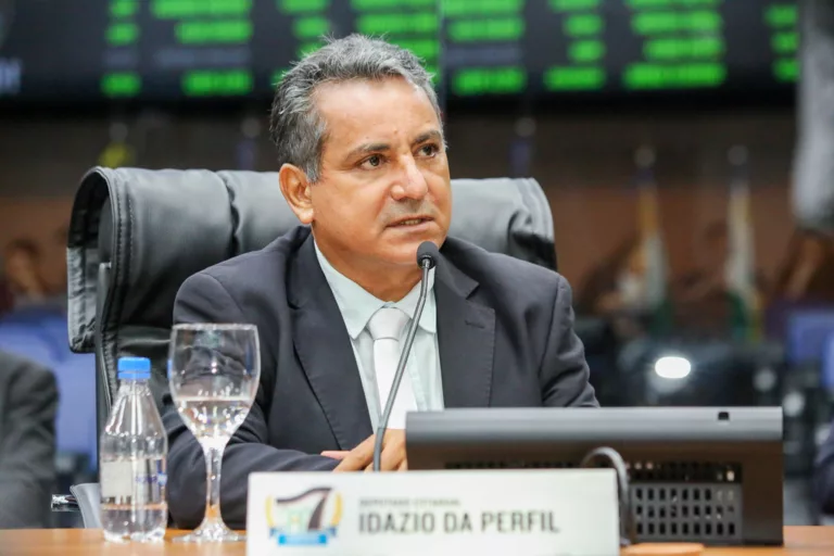 O deputado estadual Idazio da Perfil no plenário da Assembleia Legislativa de Roraima (Foto: Eduardo Andrade/SupCom ALE-RR)