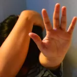 A mulher foi agredida com socos e tapas (Foto: Arquivo FolhaBV) 